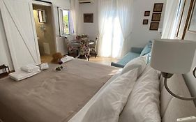 Reginas Apartments